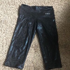 Aeropostale leggings with animal print